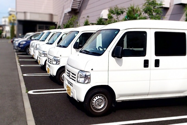 GPS発信機で営業車のムダと不安を一掃！