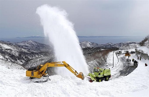 除雪作業の悩みを解消！GPS追跡システムのパワーとは