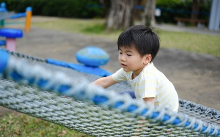 最先端技術を使って子供の危険を防ごう